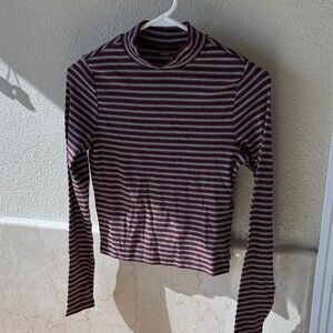 New Levi’s Mock Neck Cotton Top